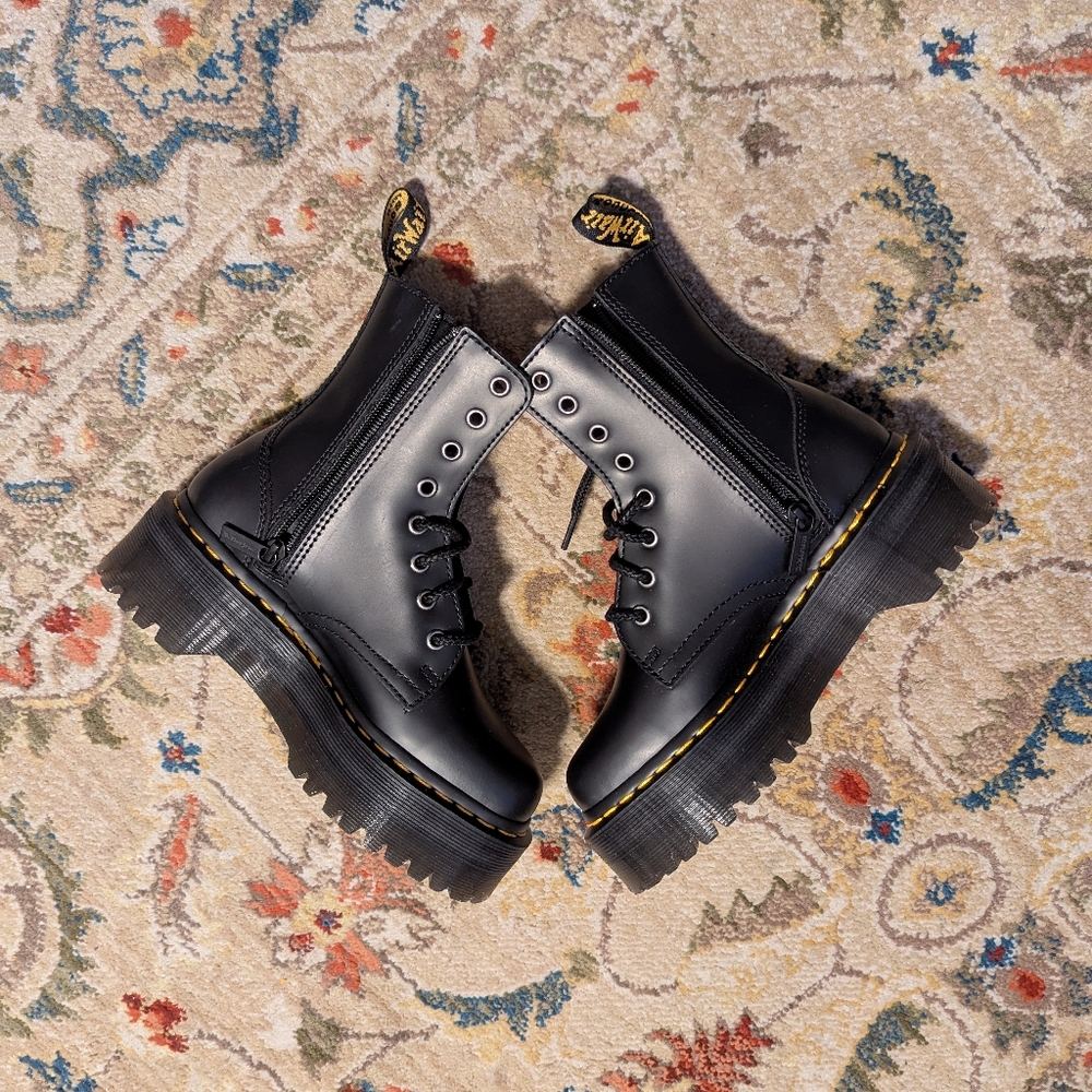 Dr. Martens Jadon Boot Smooth Leather Platforms - Picture 4 of 11
